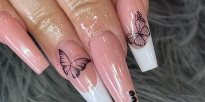 D CROWN NAIL BAR_ Northwest Hwy