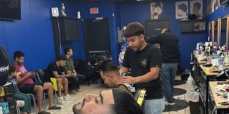 Los Viejones Barbershop TX