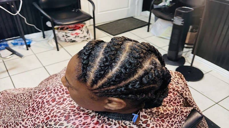 Salon hair braiding in Fort Worth