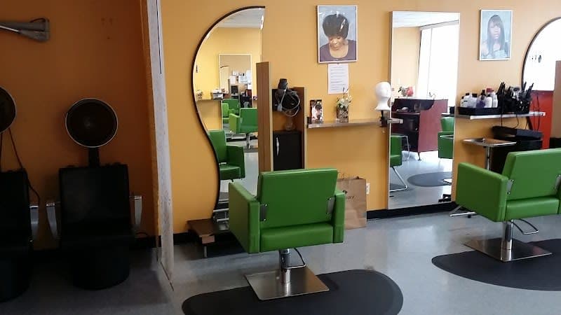 Femme Noire Hair Salon photo 2