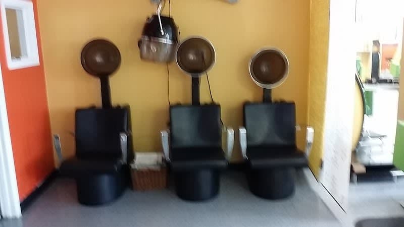 Femme Noire Hair Salon photo 3