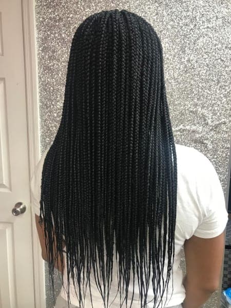 Queen Braids Locs & Weaving photo 2