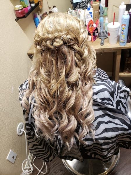 Aqua Blue Salon & Studios photo 1