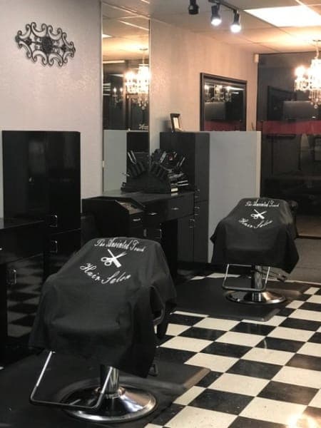 Londyn's Studio Salon & Boutique photo 3