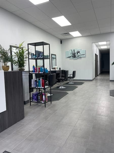EZ-Clips Salon photo 2