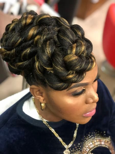 Alli's African Hair Braiding Salon photo 2