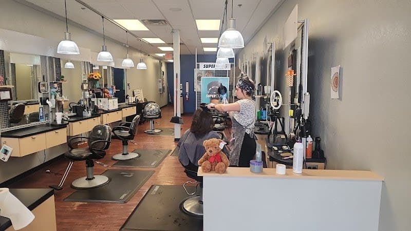 SUPERCUTS photo 1