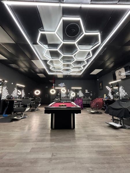 Xclusive Blendz Barbershop photo 1