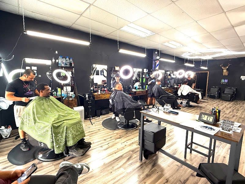 The Den Barbershop&Salon photo 1