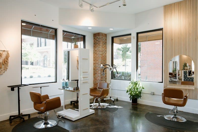 Willow Sage Salon in Grapevine