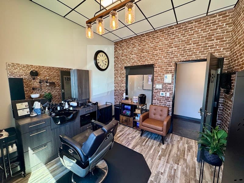 Pristine Gentz Grooming Lounge photo 1