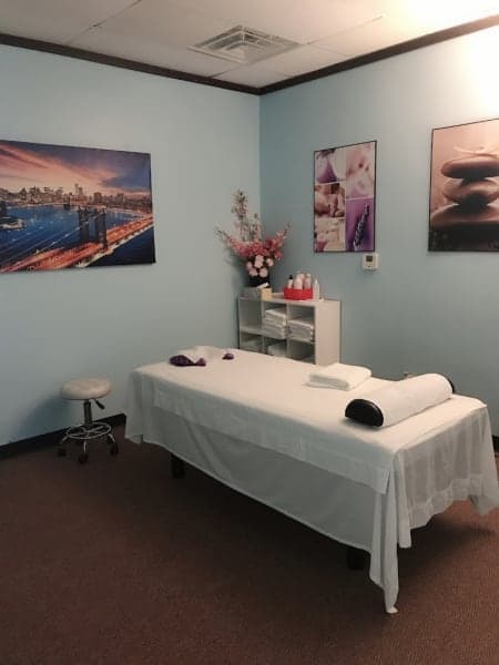 AA Massage photo 2