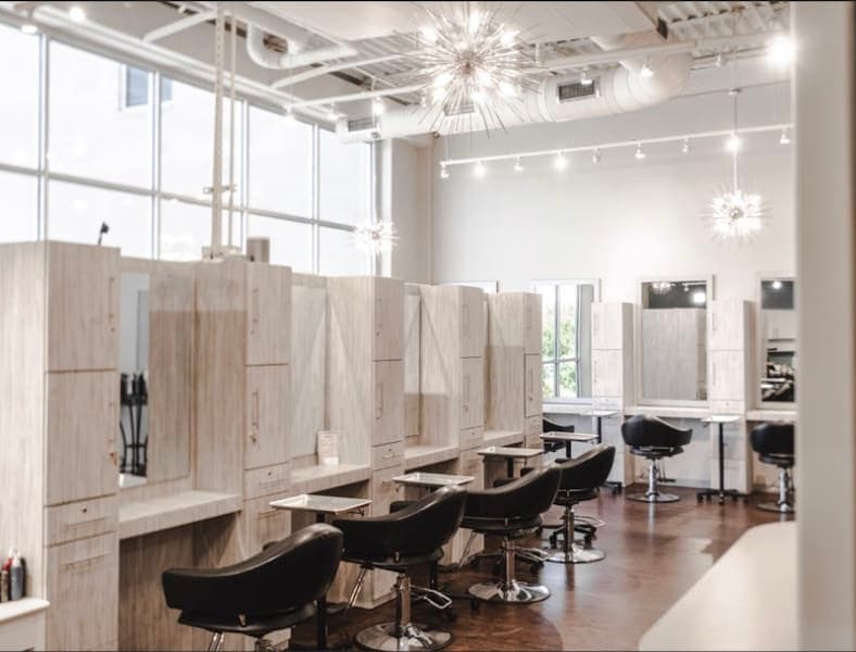 Lee Graves Salon photo 1