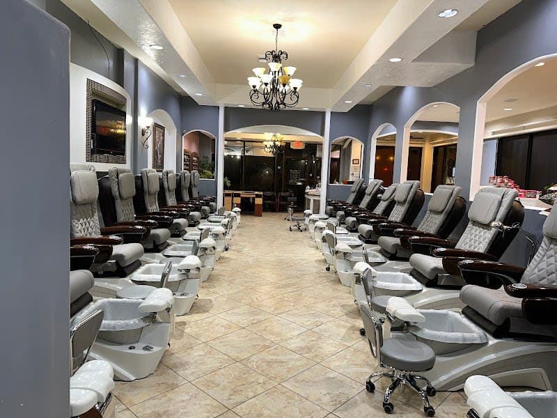 K Crown Nails & Spa cover photo - beauty in DFW, TX