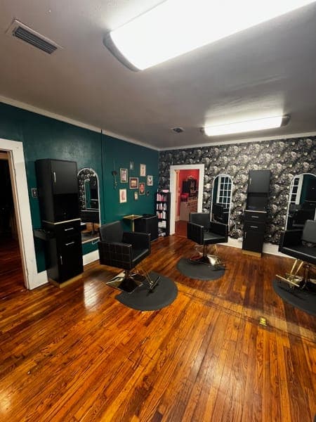 Neon Seance Salon in Denton