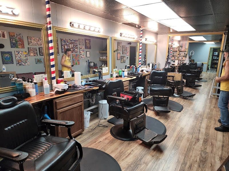 Barnhart's Barbershop photo 1