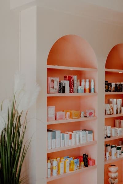 SKIN CABINET photo 1