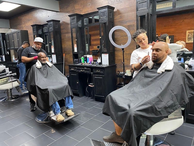 EXCLUSIVE MEN’S GROOMING Barber/Grooming spa photo 1