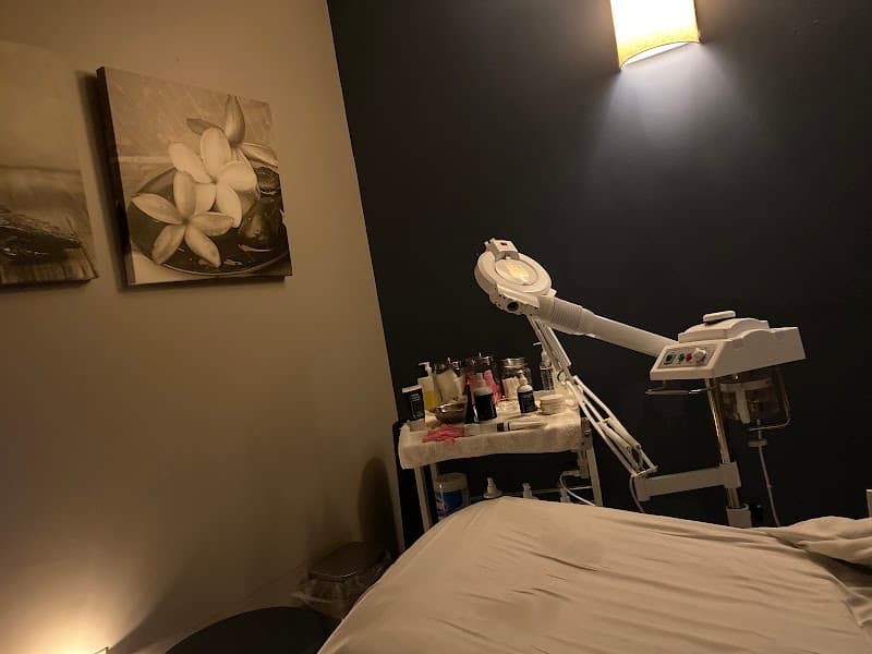 Hand & Stone Massage and Facial Spa photo 2