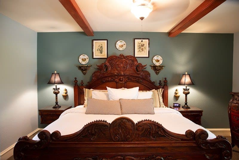 The Sanford House Inn & Spa photo 2