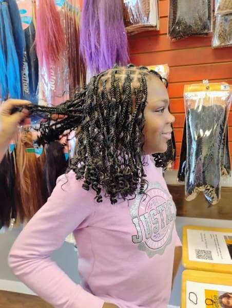 Mama African Hair Braiding photo 2