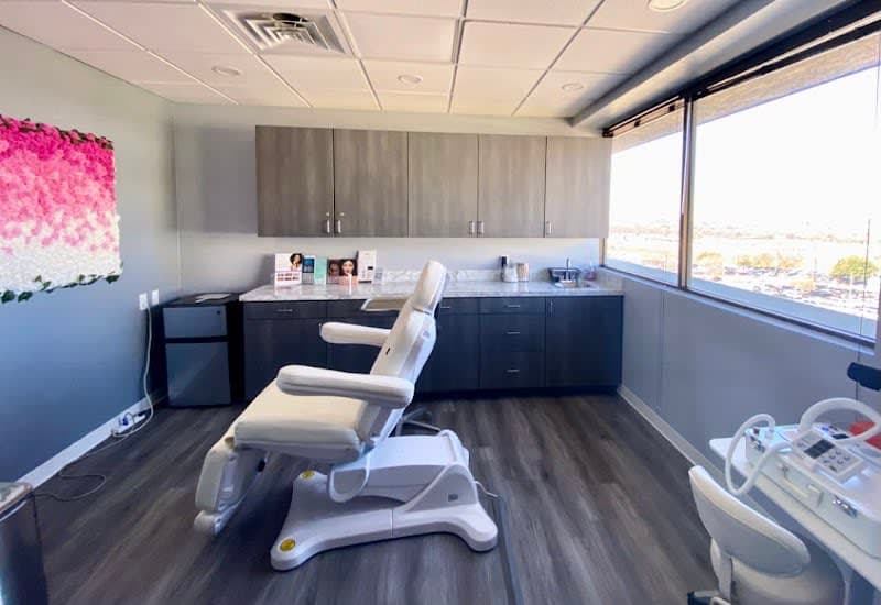 Hanami Medspa: Elaine Phuah, DO, MBA, FACOI photo 2