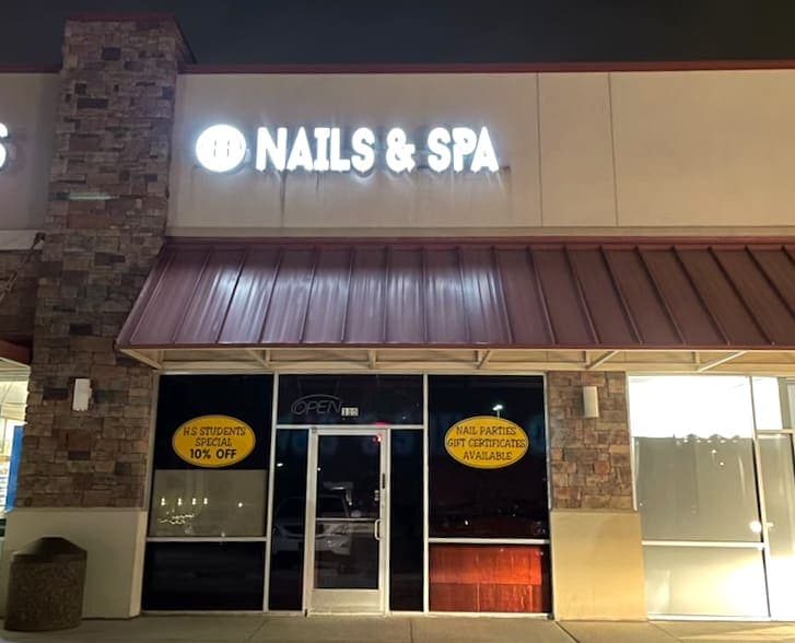 Heritage Nails & Spa in Fort Worth