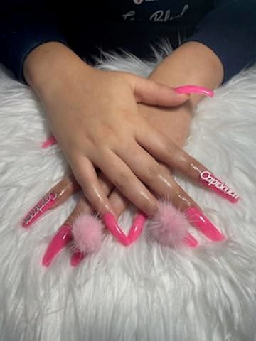 Hot Nails photo 1