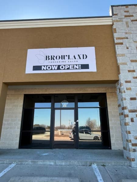 Browland Threading Salon in Arlington