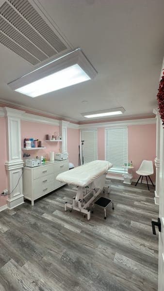 Fuzzybabesbeauty Wax Salon photo 2