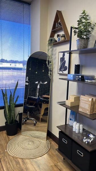 Strip & Co. Waxing photo 1