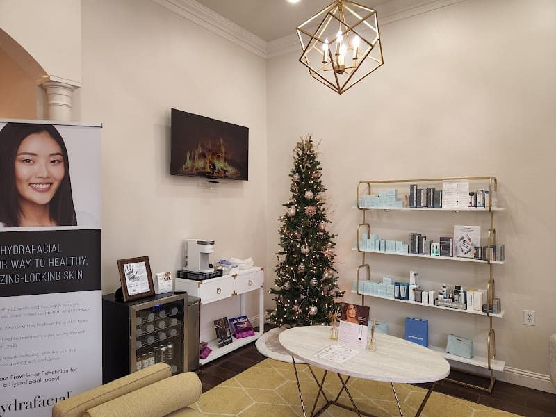 Total Wellness & Beauty photo 1