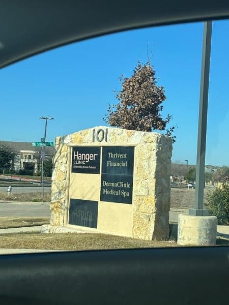Y Y FOOT SPA in Keller
