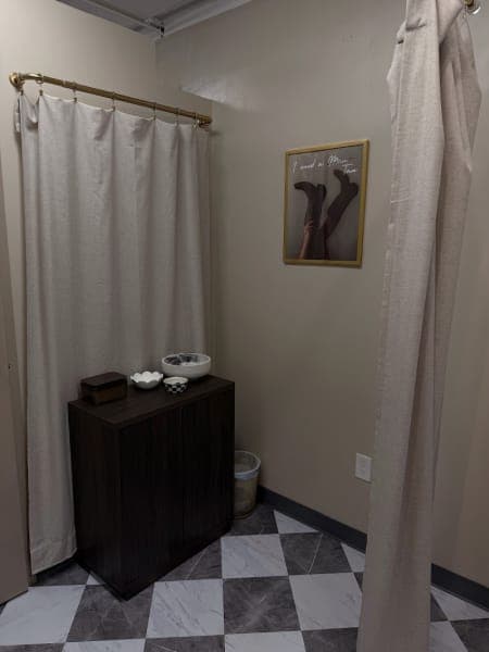 Alison Paige Spray Tanning & Boutique photo 2