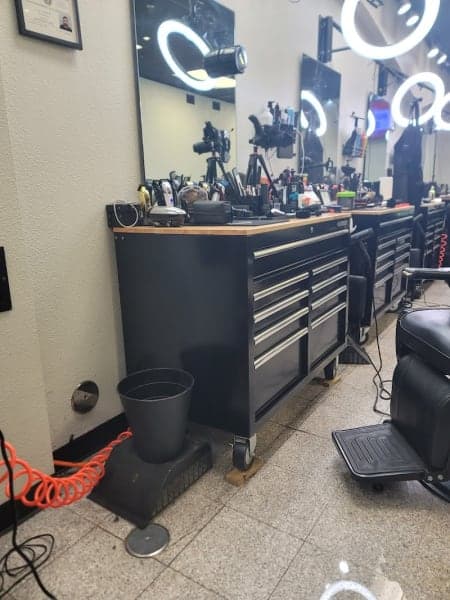 Raffy's Barbershop photo 1