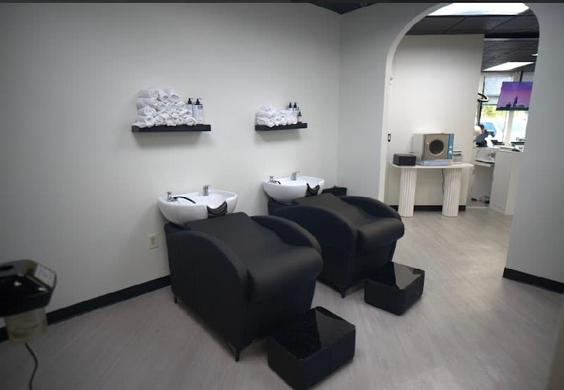 Luxe Lounge Barbershop photo 2