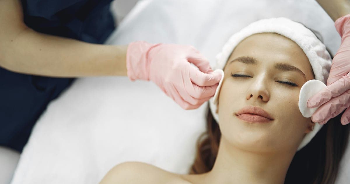 Best Facial Treatment for First-Time Visitors: A Beginner's Guide