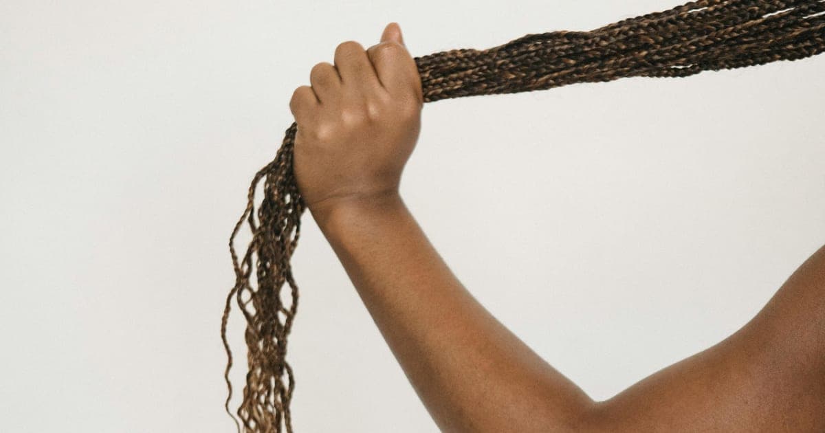 Knotless Braids vs Box Braids: Which Protective Style Is Right for You?